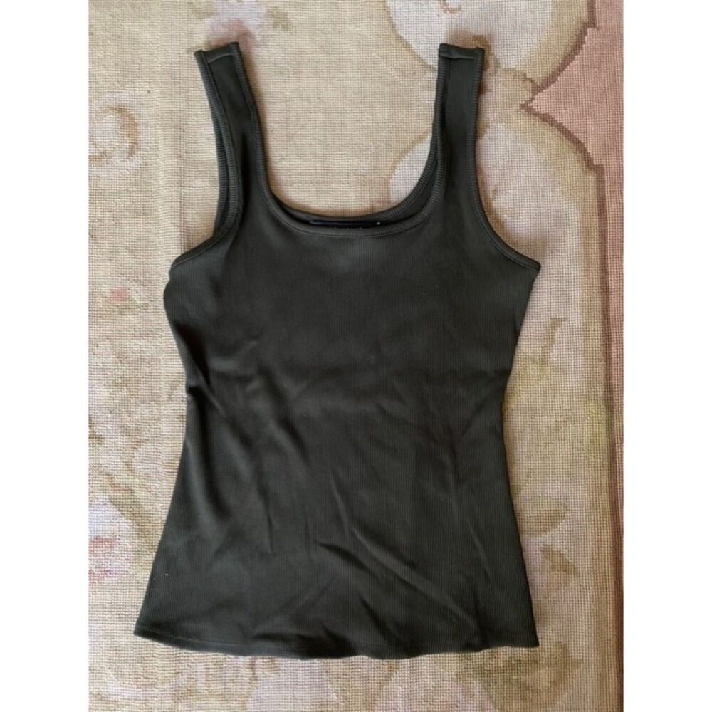 EUC White House Black Market Olive Forme Ribbed Tank M